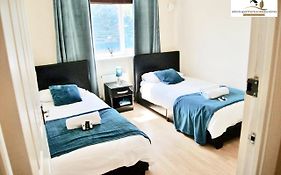 2 Bedroom Apartment At Dagenham , Adonai Serviced Accommodation, Free Wifi And Parking